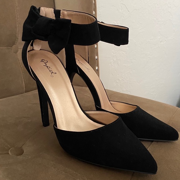 qupid pointed high heeled shoes